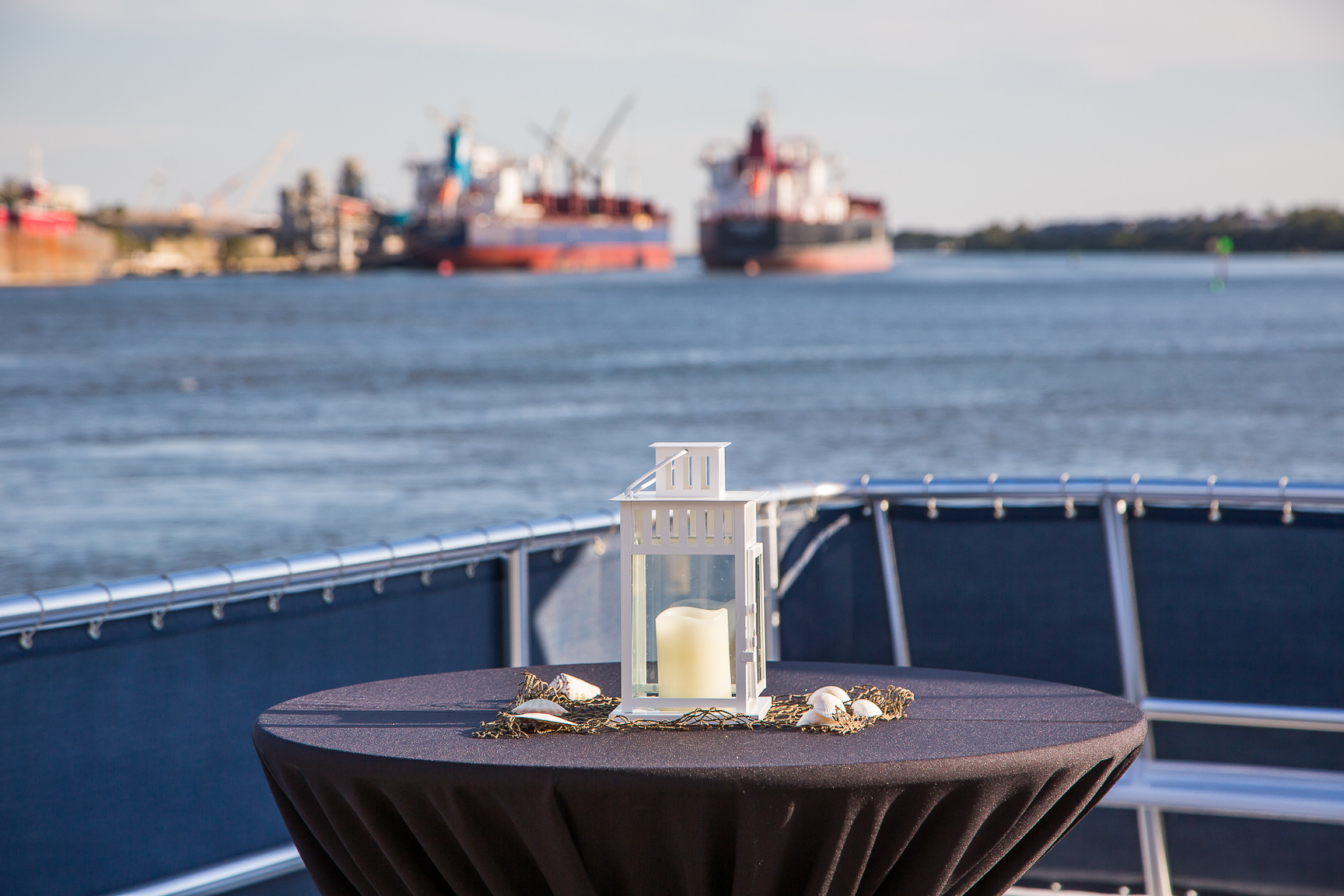Private_Boat_Charter_Outdoor Table Decor